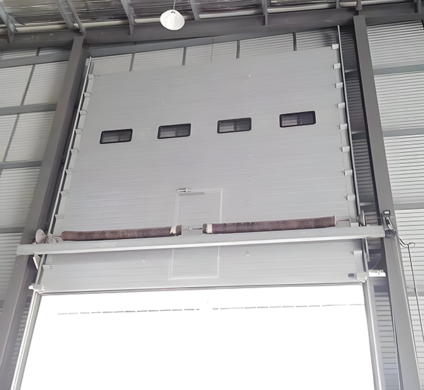 陈仓工业滑升门