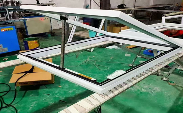 某地下车库出入口陈仓排烟窗配置工程